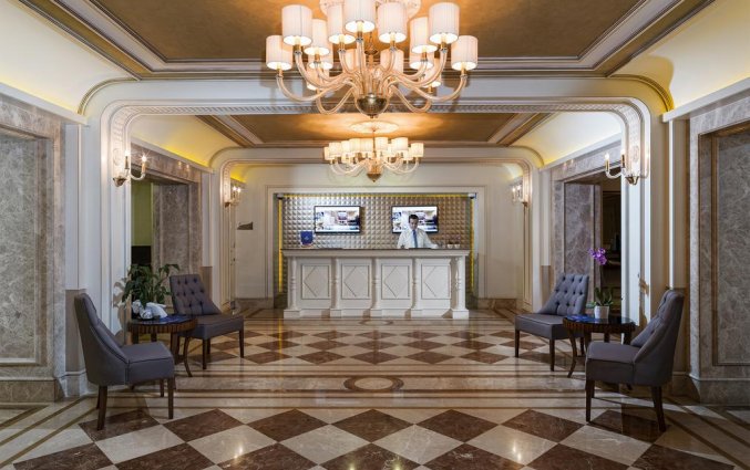 Receptie van Hotel Manesol Boutique Galata in Istanbul