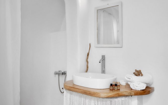 finikiamemoriesantorini - double - room