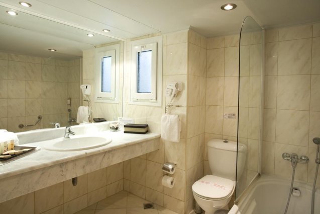 Badkamer in hotel Ariti Corfu