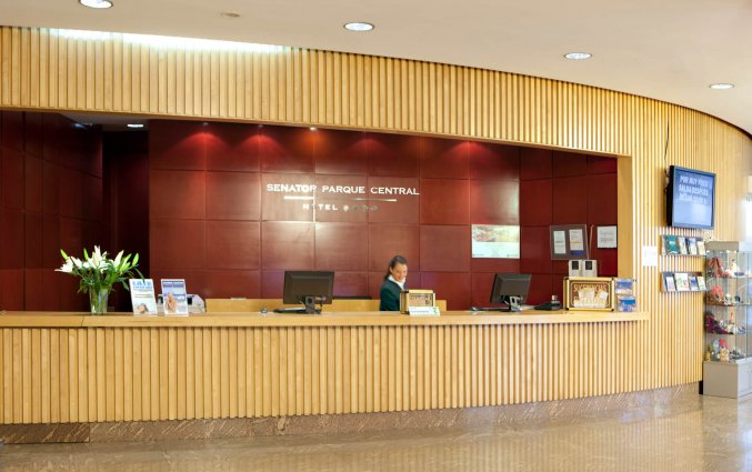 Receptie van Hotel Senator Parque Central in Valencia