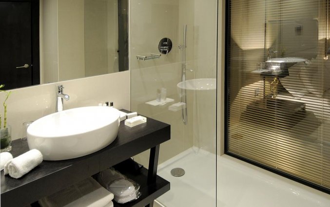 Badkamer van een tweepersoonskamer van Hotel Czar Lisbon in Lissabon