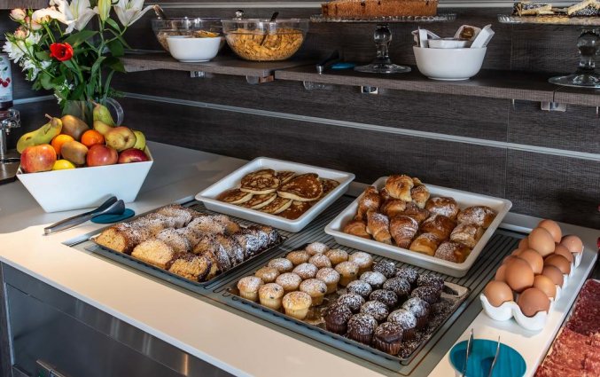 Buffet van Fragrance Hotel St. Peter in Rome