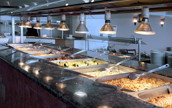 Buffet van hotel Primasol Louis Ionian Sun vakantie Corfu