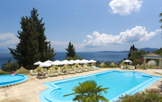 Zwembad van Hotel Primasol Louis Ionian Sun in Corfu