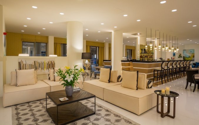 Lobby van Hotel Rodostamo op Corfu