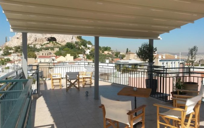Dakterras met uitzicht op de Akropolis van Hotel Adams in Athene