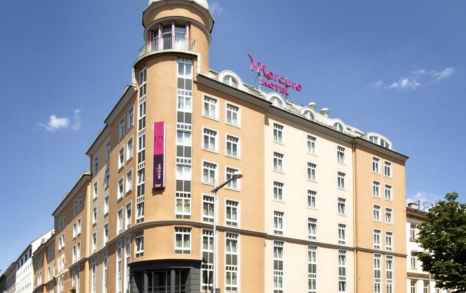 Exterieur van Hotel Mercure Wien Westbahnhof in Wenen