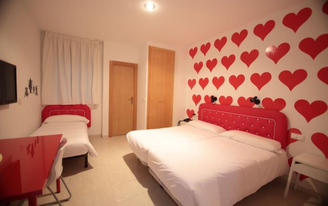 Driepersoonskamer van hotel Casual Valencia del Cine stedentrip Valencia