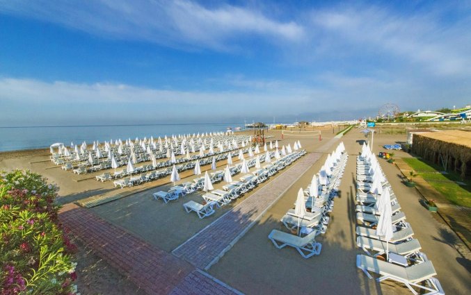 Strand van Hotel Grand Park Lara in Antalya