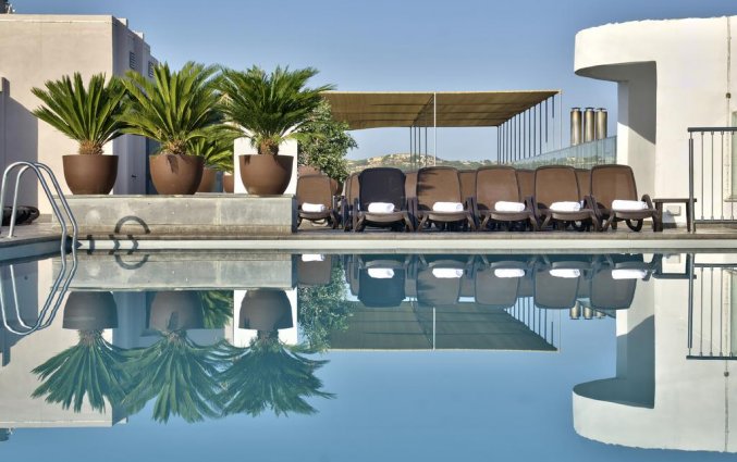 Buitenzwembad van Hotel en Spa db San Antonio op Malta