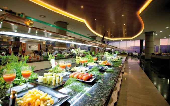 Buffet van Hotel Landmar Costa los Gigantes op Tenerife