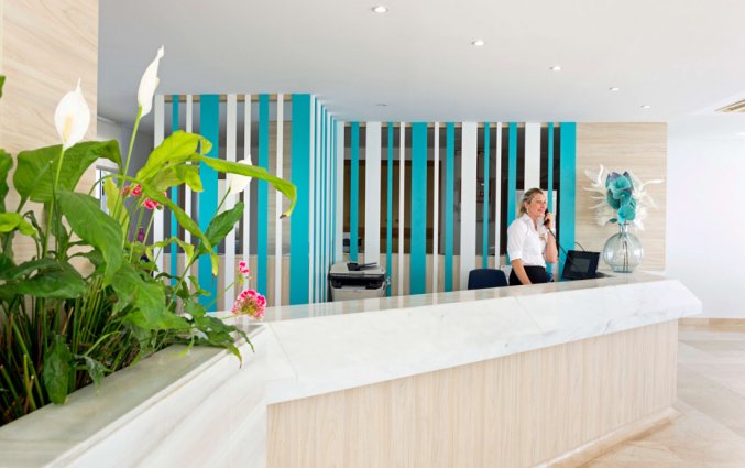 Receptie van Hotel HSM Calas Park op Mallorca