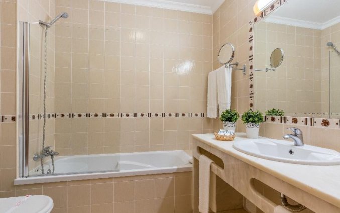 Een badkamer van een studio van Aparthotel Luna Solaqua Algarve