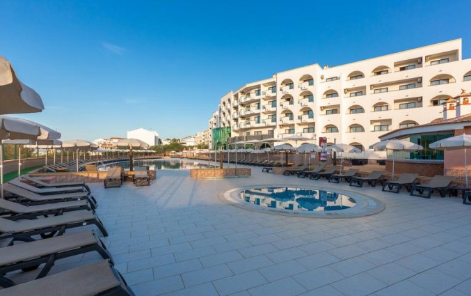 Het zonneterras van Aparthotel Luna Solaqua Algarve