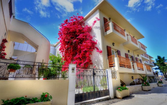 Buitenaanzicht van Hotel Kalyves beach op Kreta