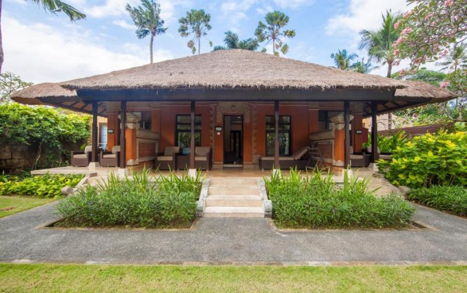 Ingang van hotel Legian Beach in Bali