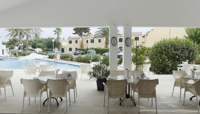 Terras van Appartementen Roc Lago Park op Menorca
