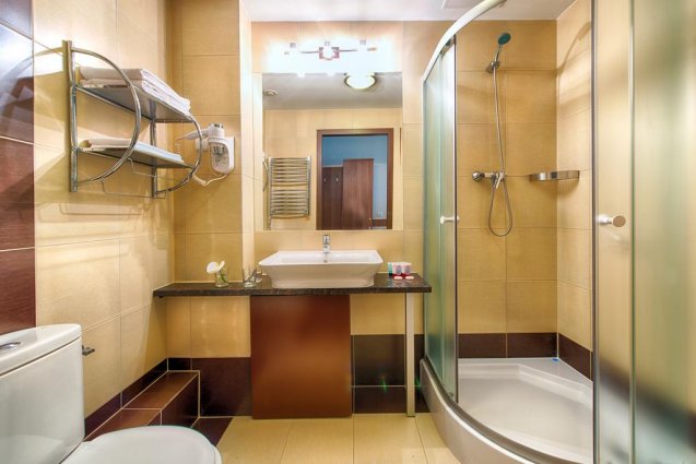 Badkamer in het Leonardo Royal hotel in Warschau