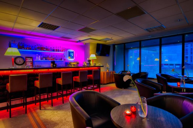 Café van het Leonardo Royal hotel in Warschau