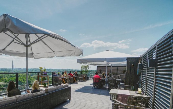 Rooftopbar van hotel Bellevue Park Riga