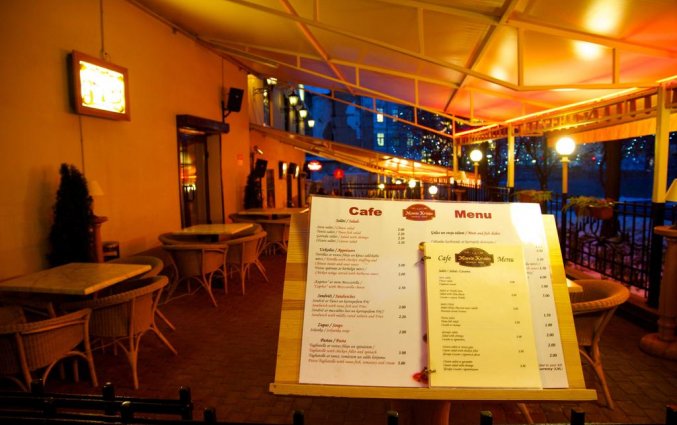 Terras van Hotel Monte Kristo in Riga