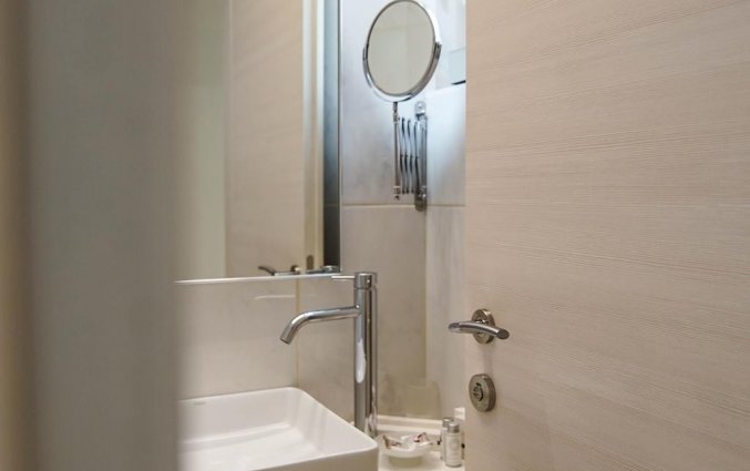 Badkamer van hotel Athens Cypria