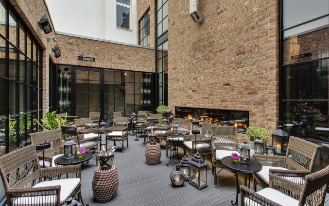 Terras van Hotel Zoo Berlin in Berlijn