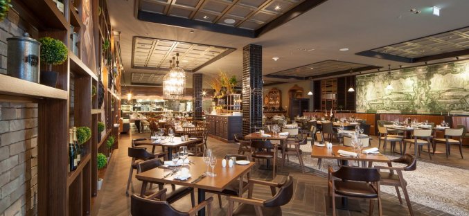 Restaurant van Hotel Titanic Chausee in Berlijn