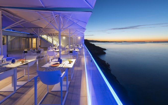 Terras van Hotel Elba Sunset Thalasso Spa op Mallorca