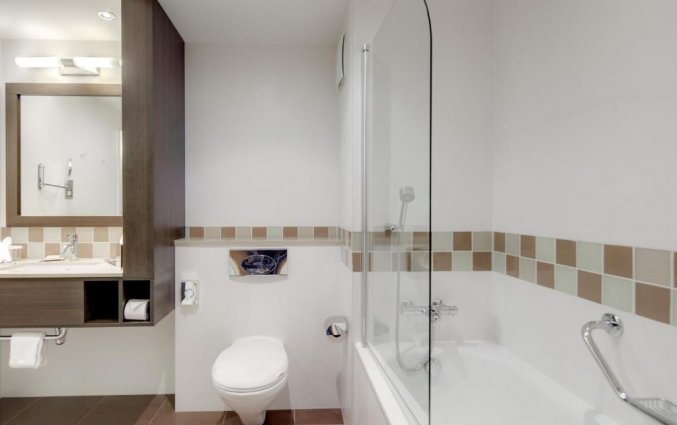 Badkamer van hotel Hilton Kilmainham in Dublin