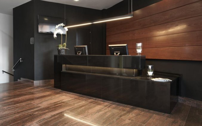 Receptie van hotel Exe Moncloa Madrid