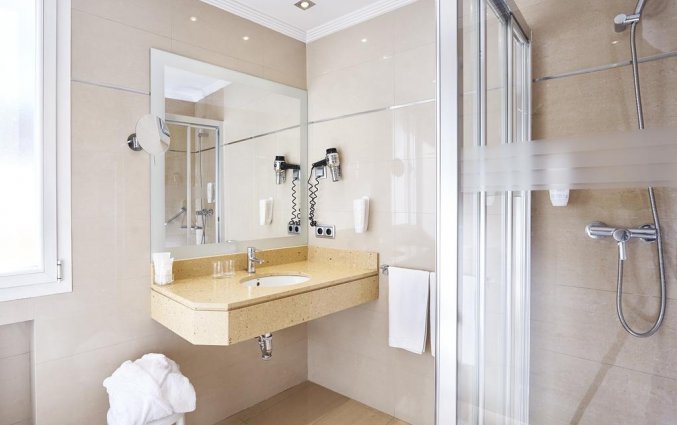 Badkamer van hotel Casón Del Tormes in Madrid