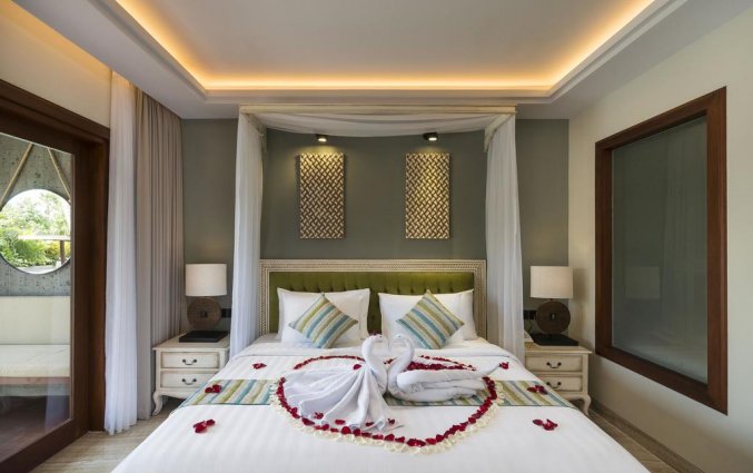 Tweepersoonsbed van hotel Sense Canggu beach