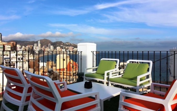 Terras van hotel Queens by Mc - Only Adults in Alicante