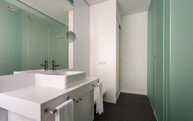 Badkamer Hotel Room Mate Oscar in Madrid