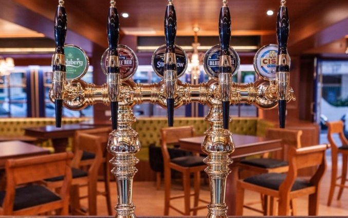 Bar van Pebbles Resort St. Paul's Bay