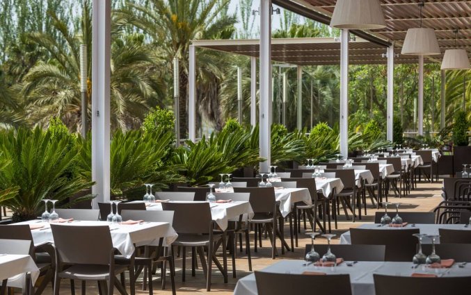 Terras van ApartHotel Costa Encantada in de Costa Brava