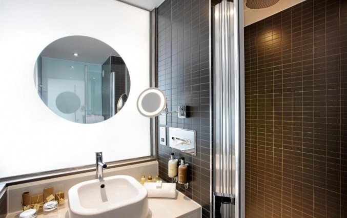 Badkamer in hotelkamer van hotel Holiday Inn in Bristol