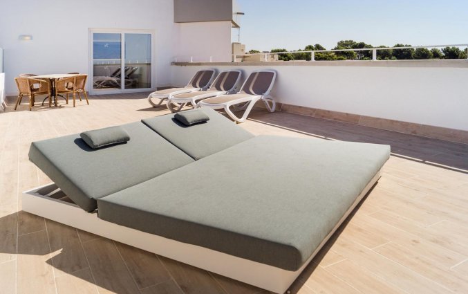 Ligbedden van Hotel Tomir Portals Suites op Mallorca