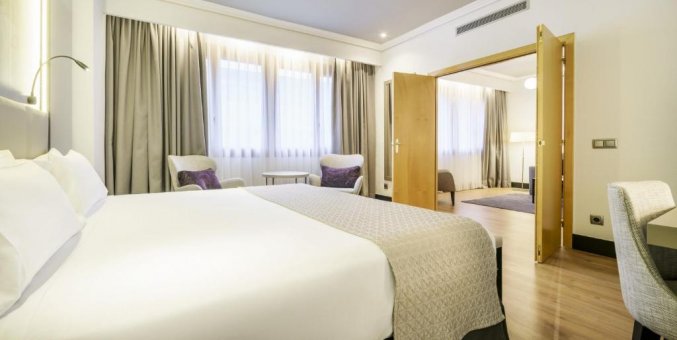 Junior Suite in Hotel Ilunion Bilbao