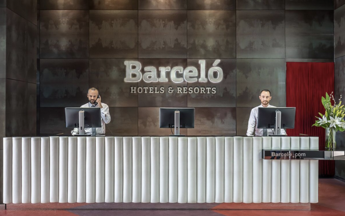 Receptie van hotel Barcelo Malaga