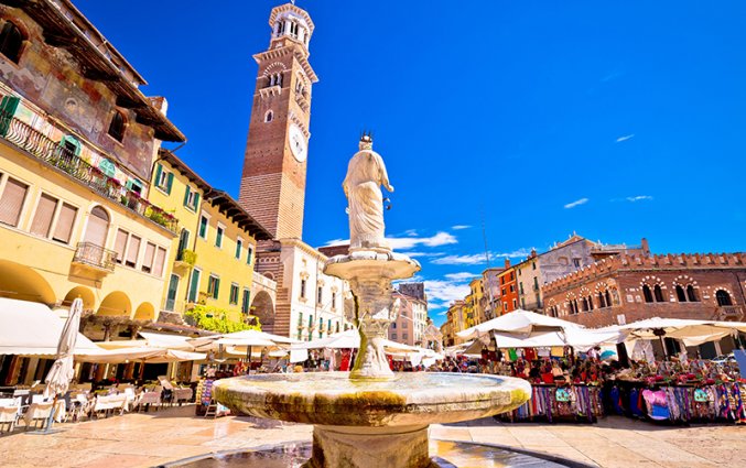 Verona - - - Piazza - delle - Erbe
