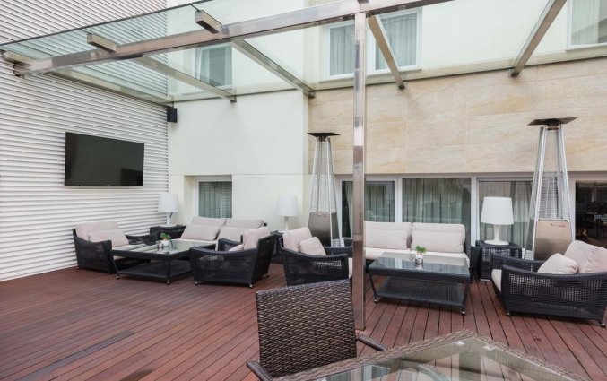 Terras van Hotel Sercotel Coliseo in Bilbao