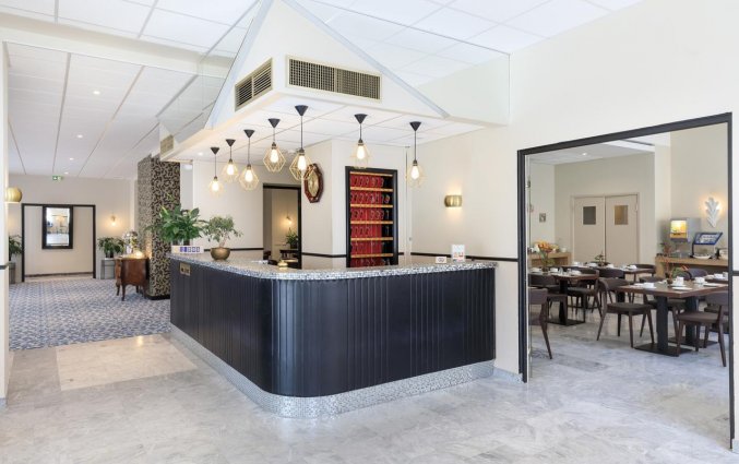 Receptie van Hotel Locarno Nice