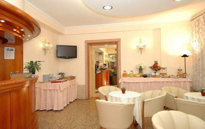 Ontbijtzaal van Hotel Da Bruno in Venetie