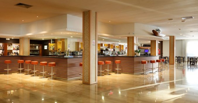 Bar van Resort en Spa Grand Palladium op Ibiza