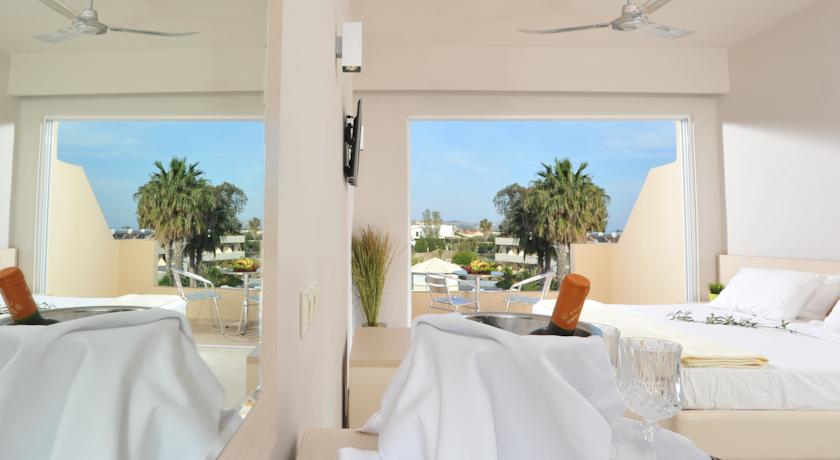 Tweepersoonskamer van Hotel Olive Garden op Rhodos