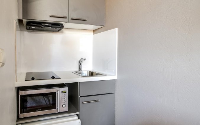 Kitchenette van aparthotel Victoria Garden in Bordeaux
