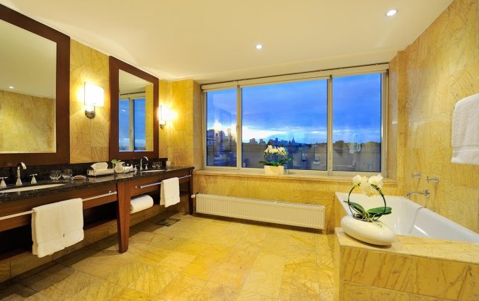 Badkamer van Hotel Regent in Warschau