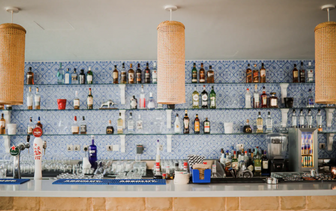 Bar van hotel TRYP by Wyndham Dubai